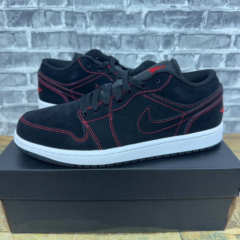 Nike Air Jordan 1 Low Bloodline Black Red White 553558-076 Mens Size 8.5 New